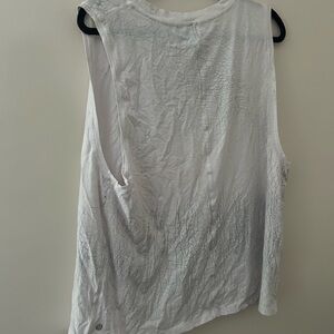 Lululemon size 12 workout shirt